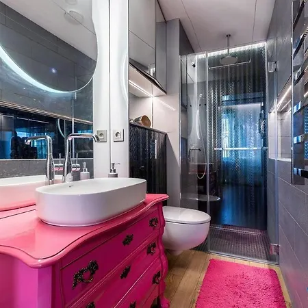 Sweet Apartment *